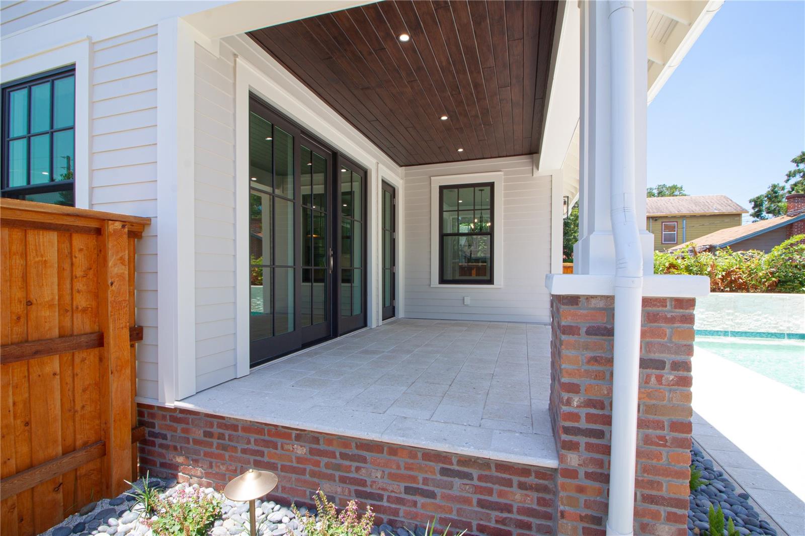 Image 51 of 79 For 2101 3rd Avenue N