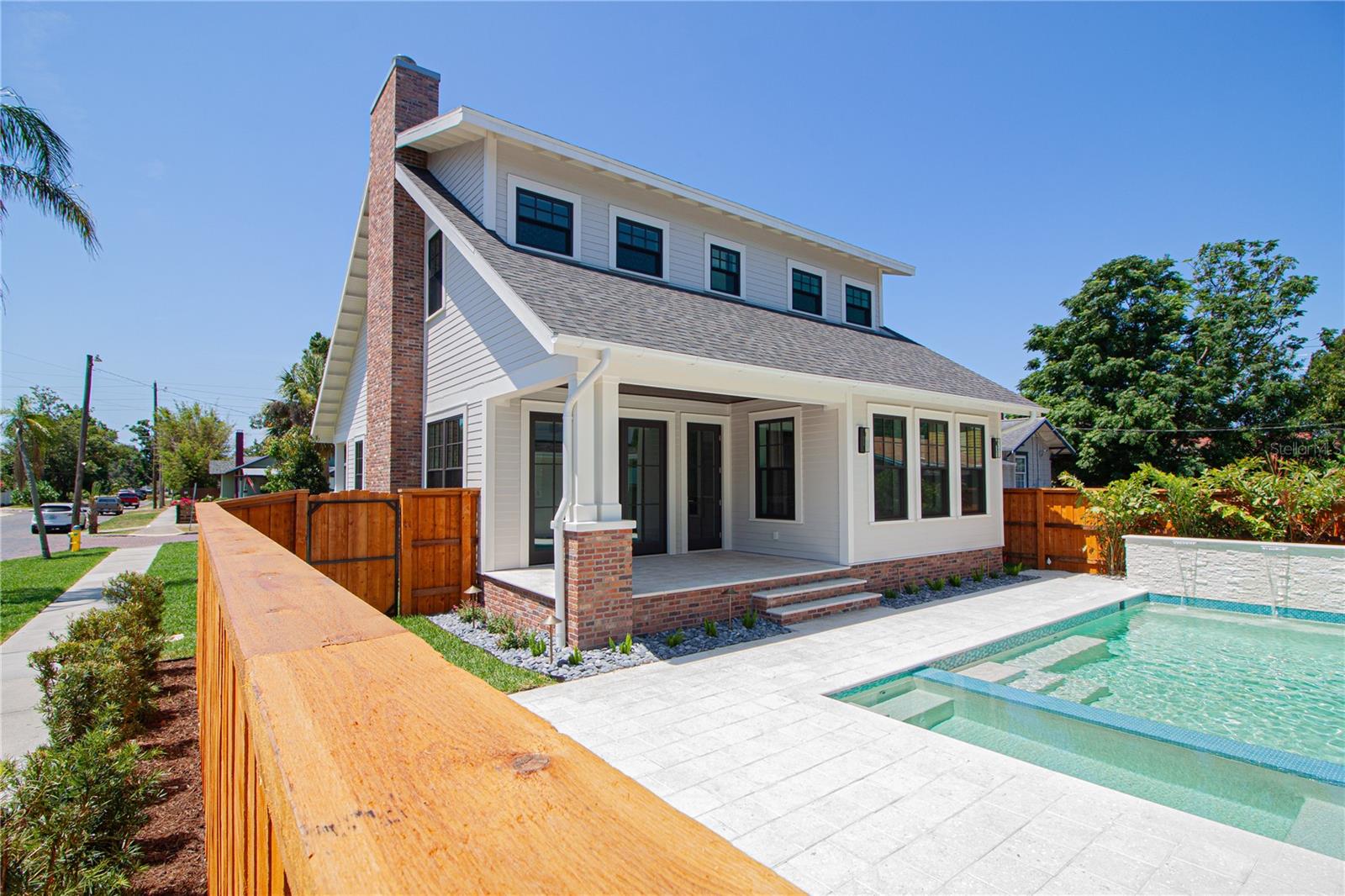 Image 54 of 79 For 2101 3rd Avenue N