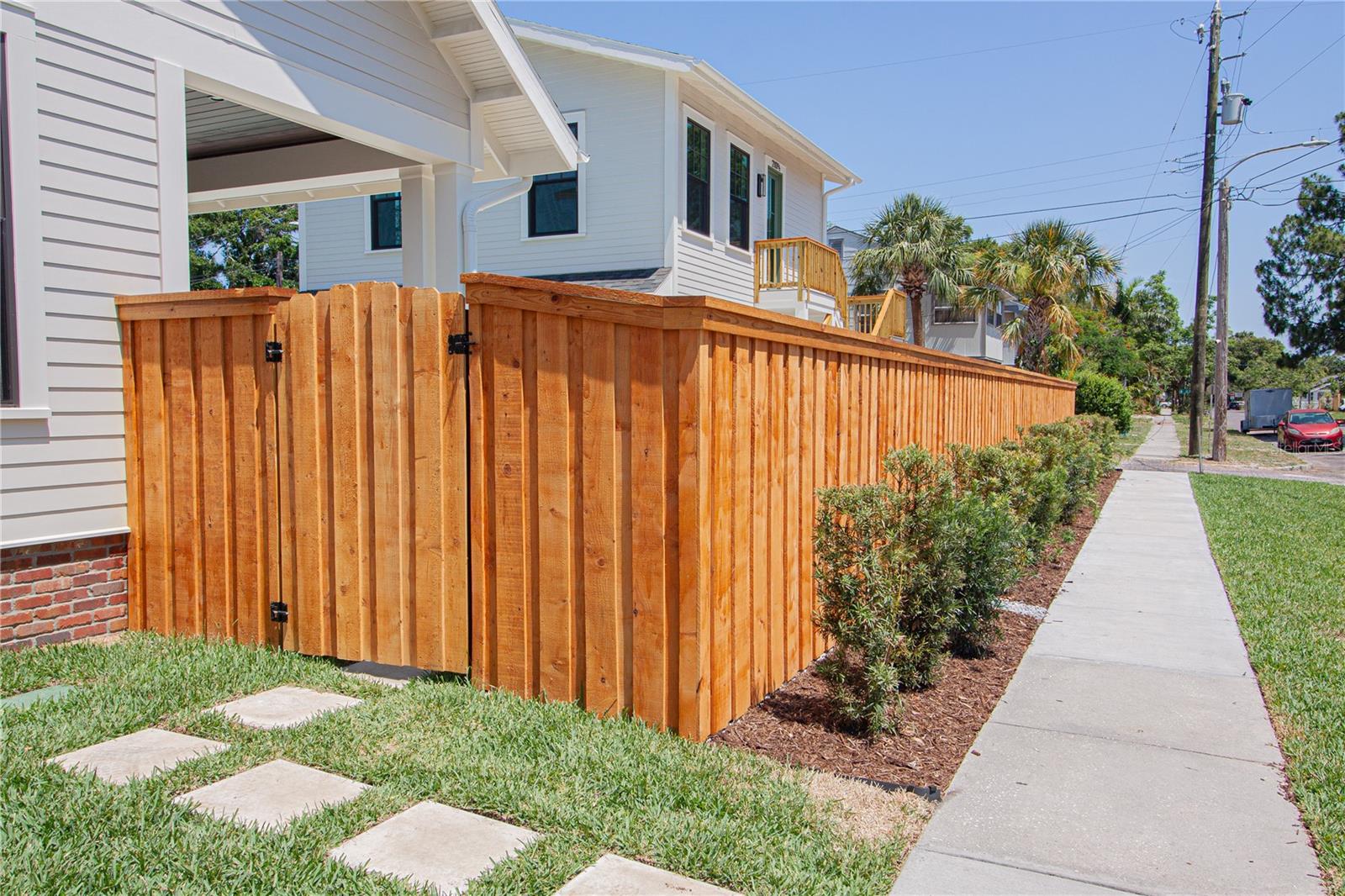 Image 6 of 79 For 2101 3rd Avenue N