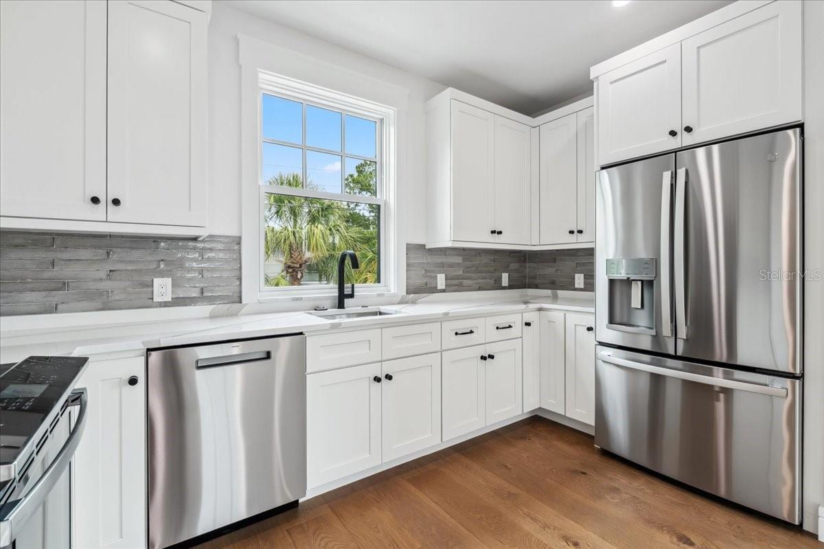 Image 65 of 79 For 2101 3rd Avenue N