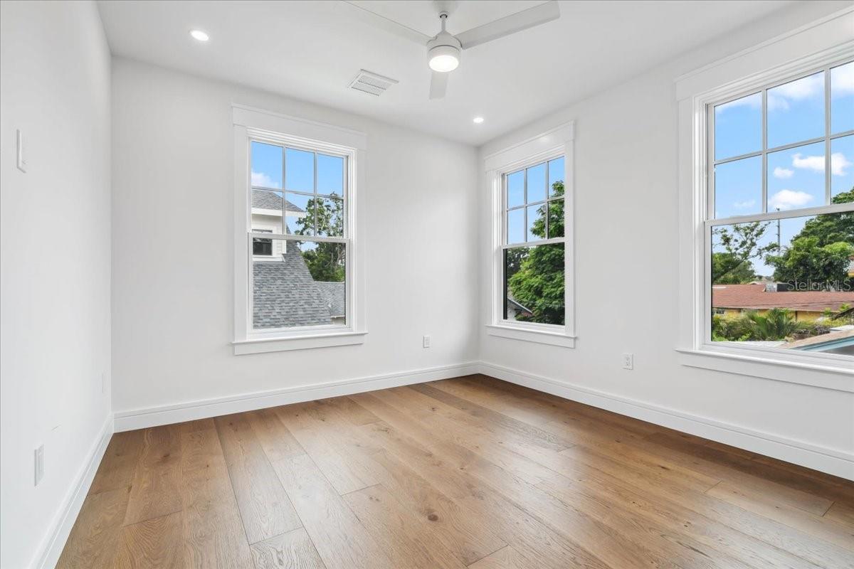 Image 69 of 79 For 2101 3rd Avenue N