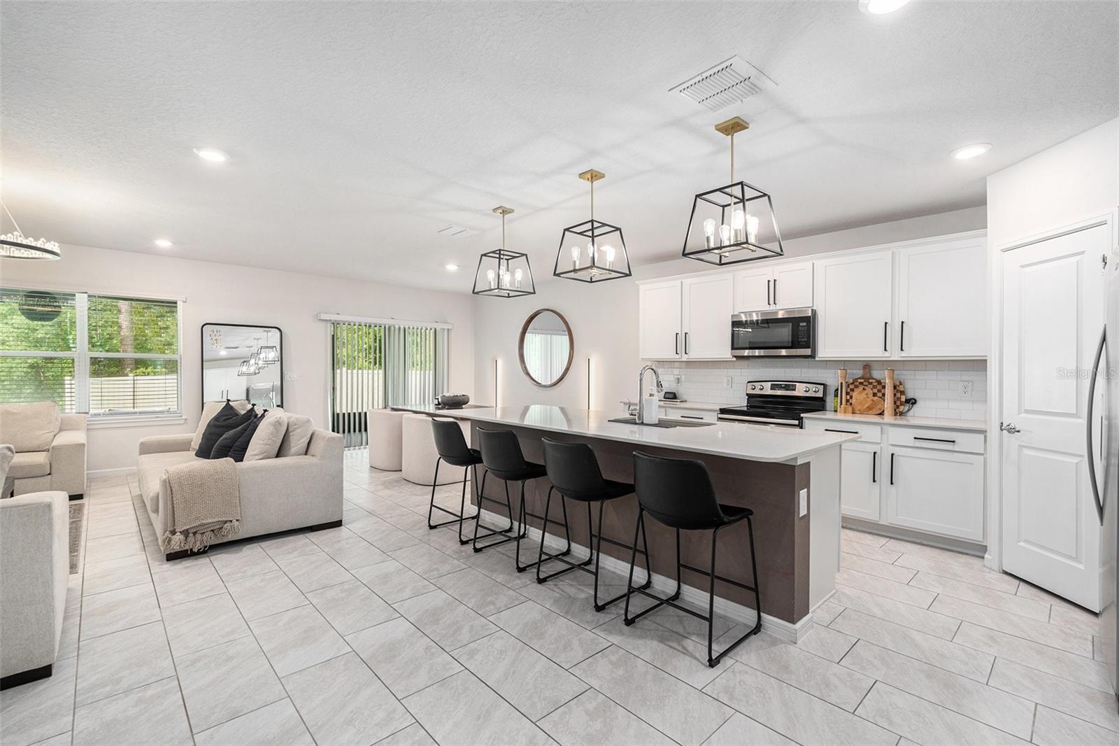 Image 18 of 42 For 30572 Thunderbird Drive