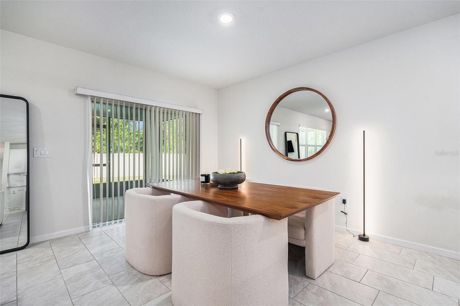 Image 22 of 42 For 30572 Thunderbird Drive