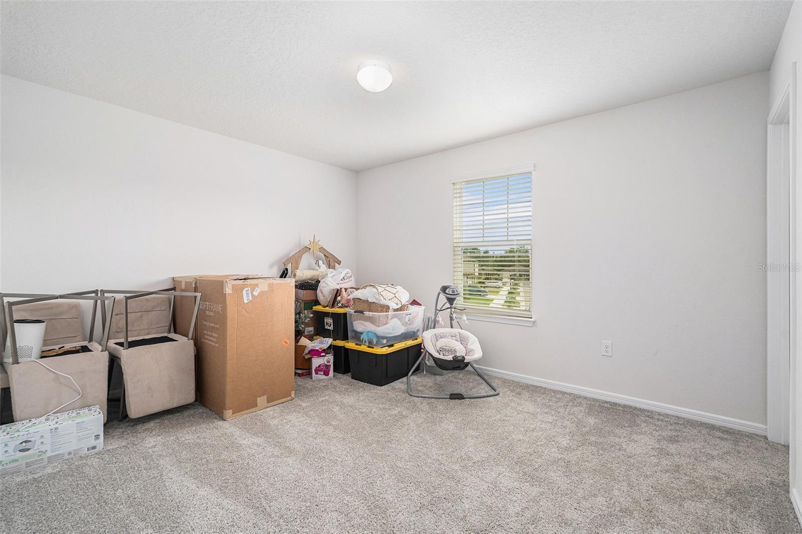 Image 31 of 42 For 30572 Thunderbird Drive