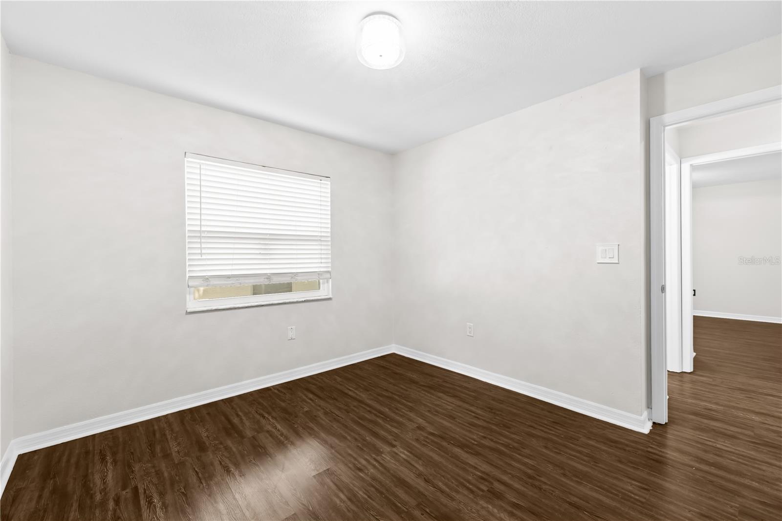 Image 13 of 30 For 10900 Livingston Drive