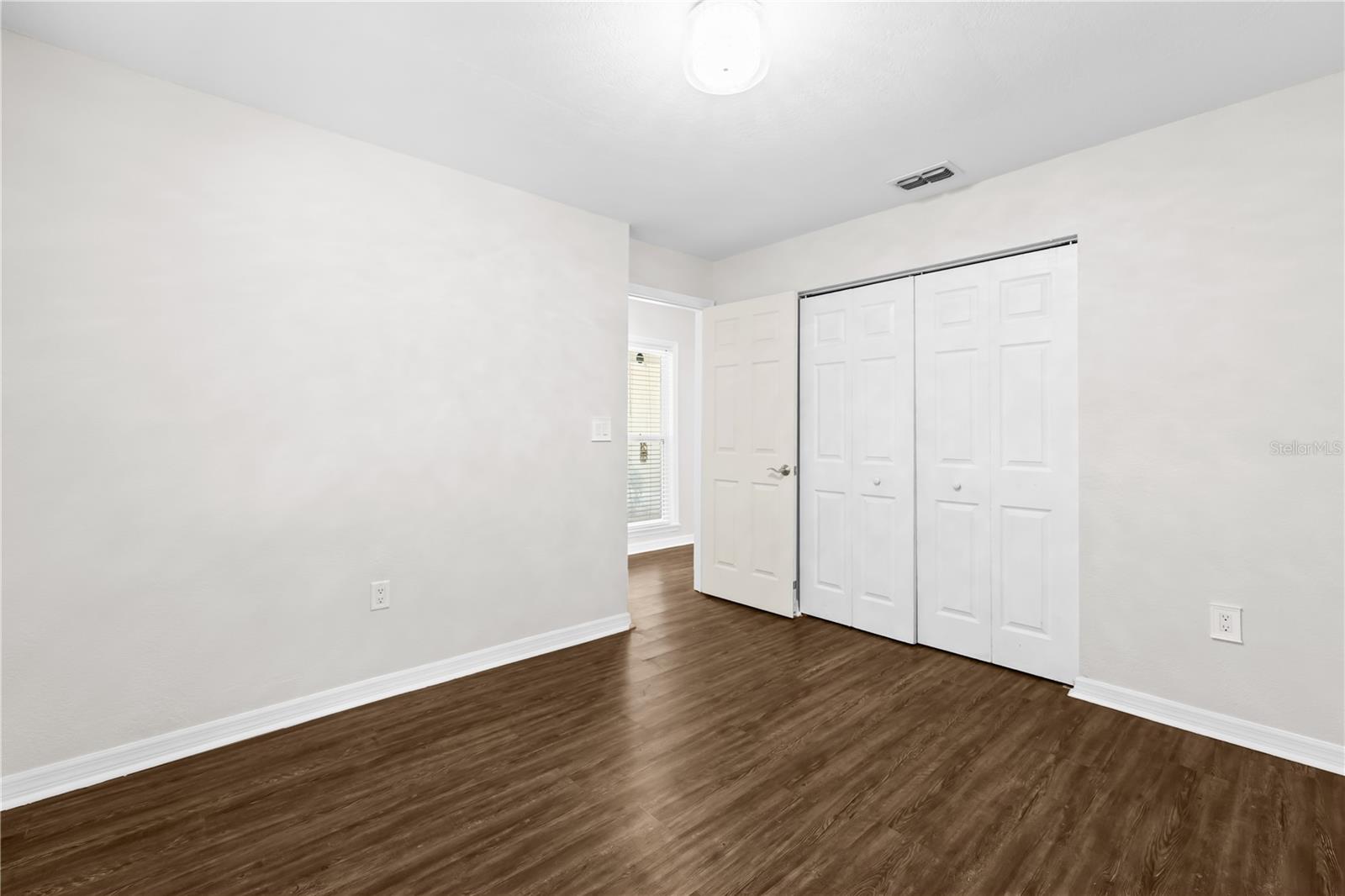 Image 14 of 30 For 10900 Livingston Drive