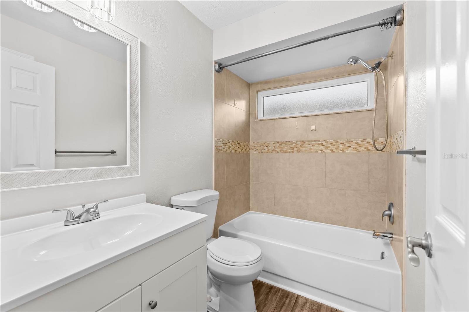 Image 15 of 30 For 10900 Livingston Drive
