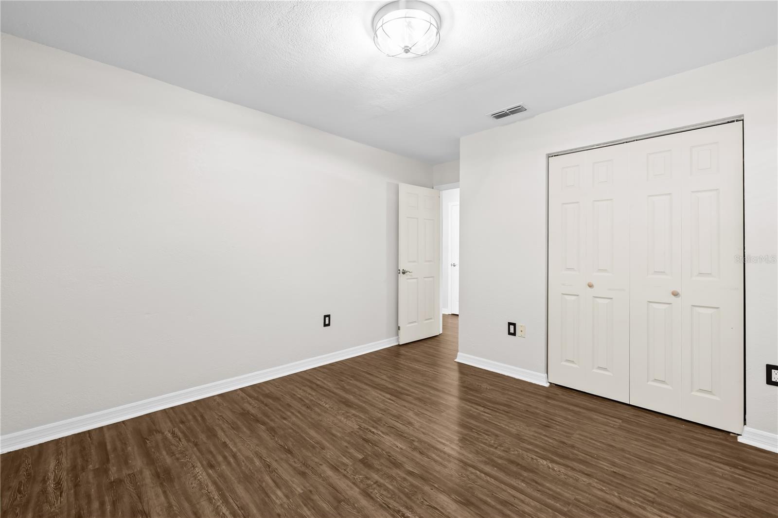 Image 17 of 30 For 10900 Livingston Drive
