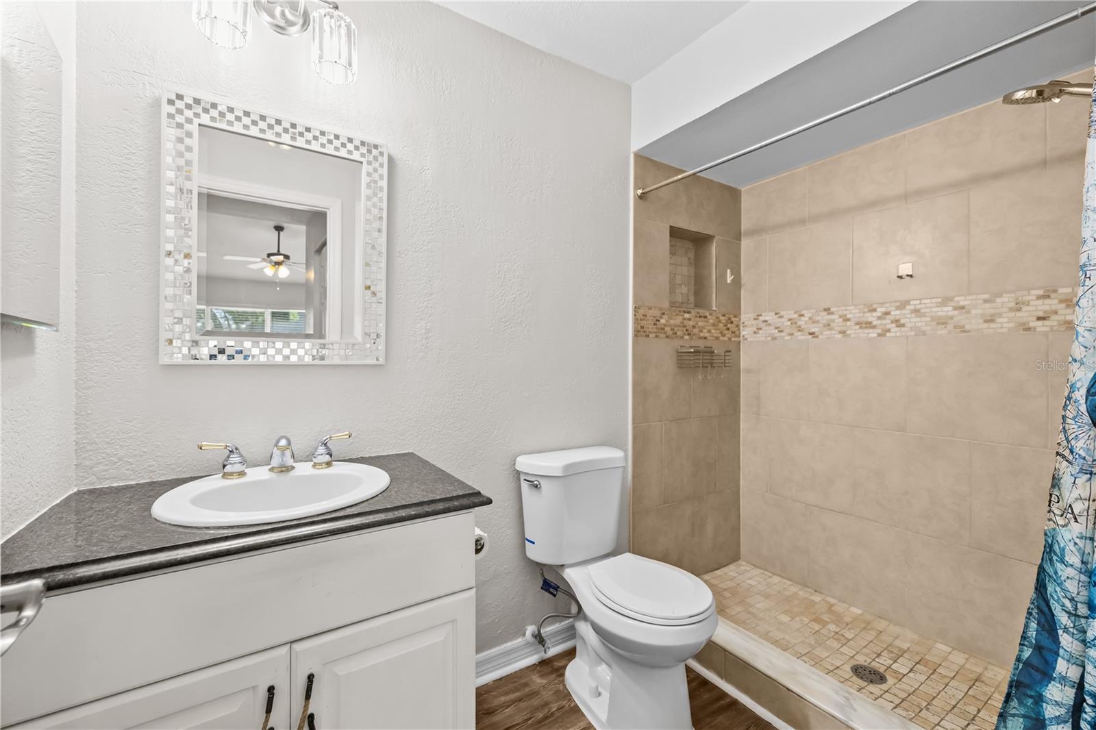 Image 22 of 30 For 10900 Livingston Drive