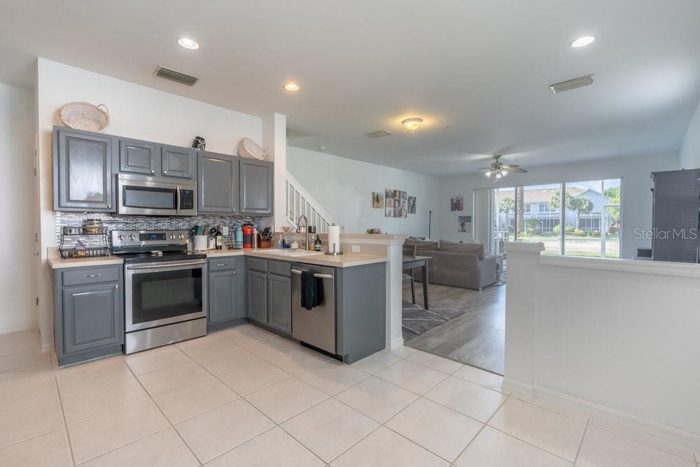Image 13 of 31 For 15958 Marcello Circle