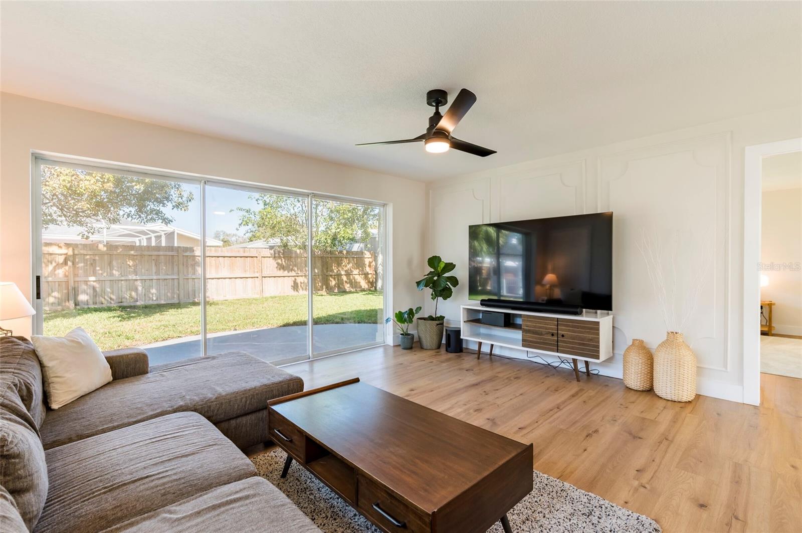 Listing photo id 16 for 14261 113th Avenue