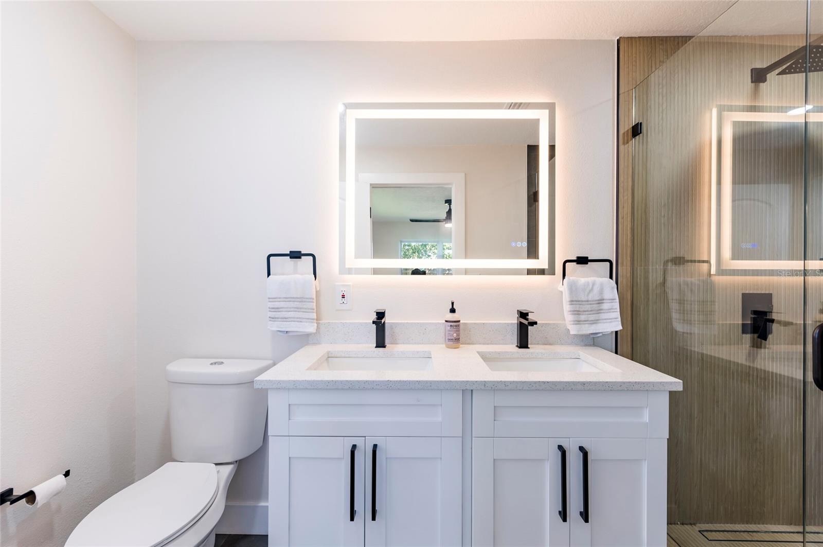 Listing photo id 23 for 14261 113th Avenue
