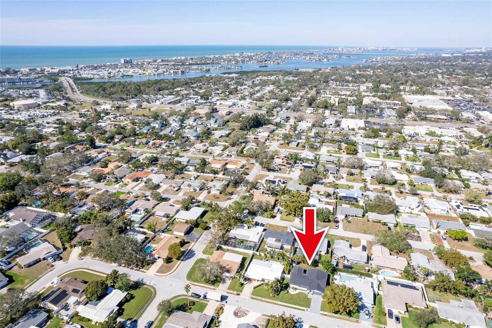 Listing photo id 43 for 14261 113th Avenue