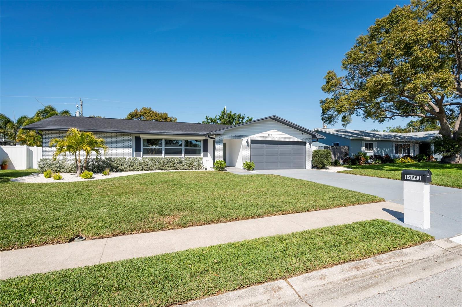 Listing photo id 45 for 14261 113th Avenue