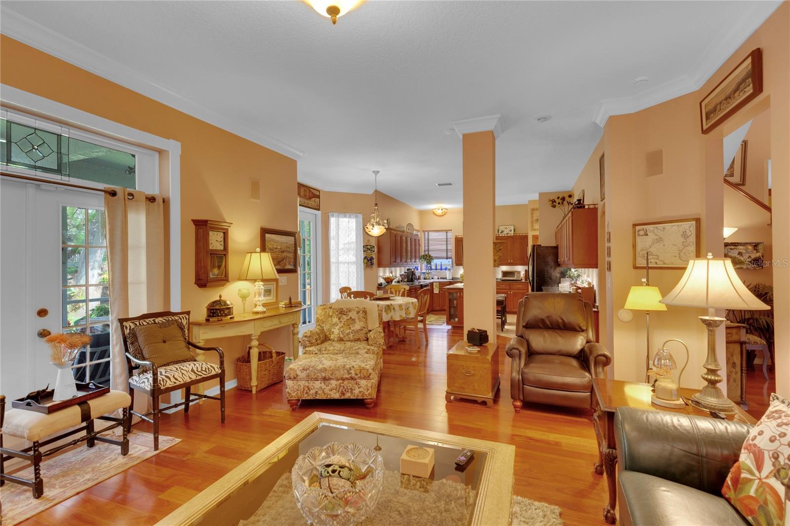 Listing photo id 19 for 2015 Long Branch Lane