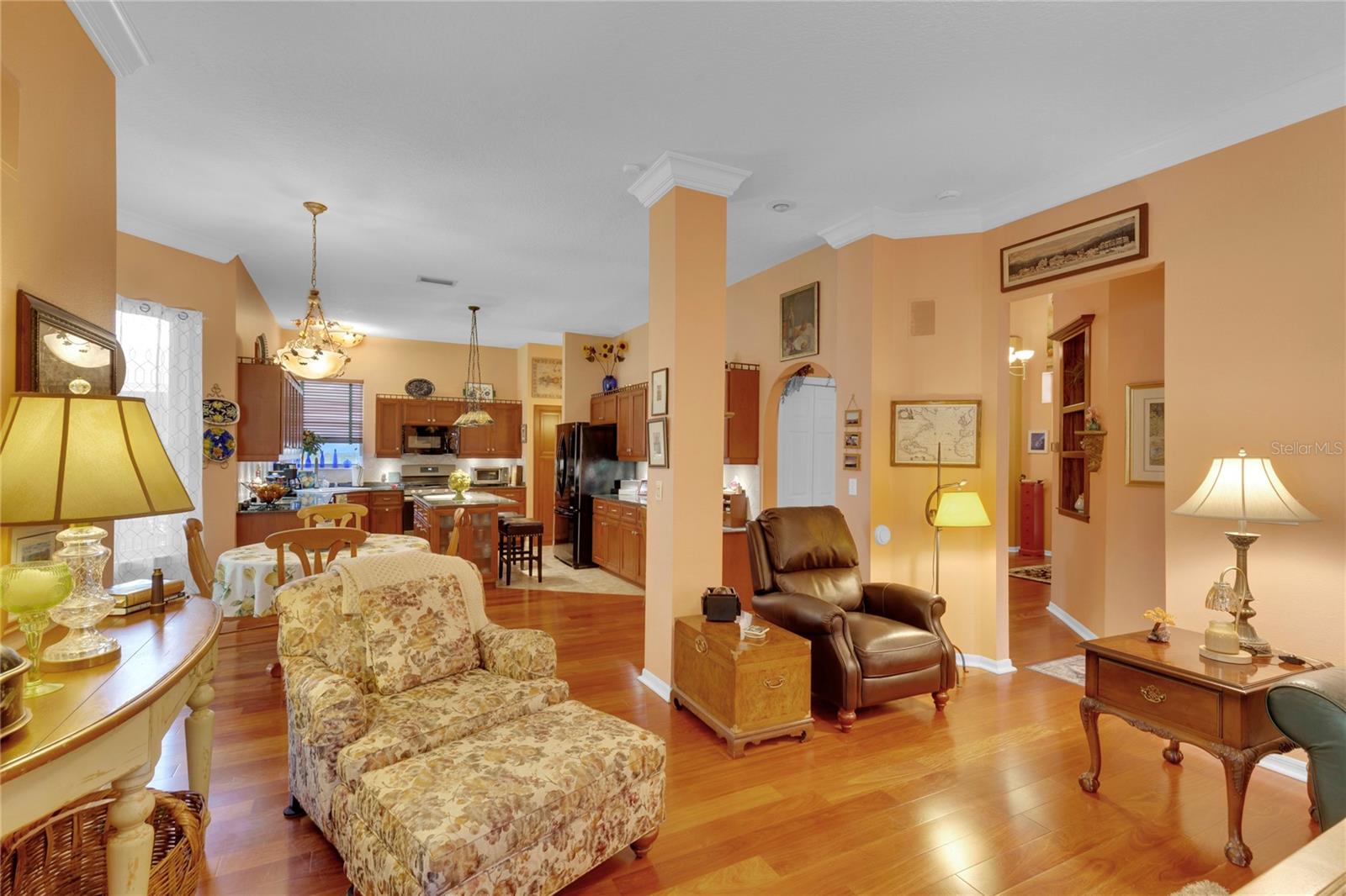 Listing photo id 20 for 2015 Long Branch Lane