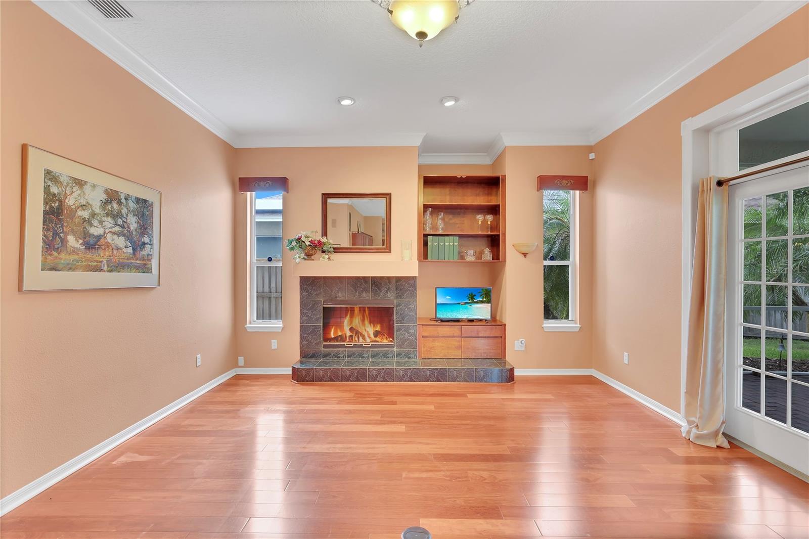 Listing photo id 22 for 2015 Long Branch Lane