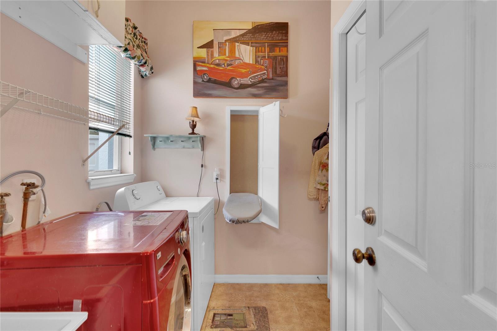 Listing photo id 28 for 2015 Long Branch Lane