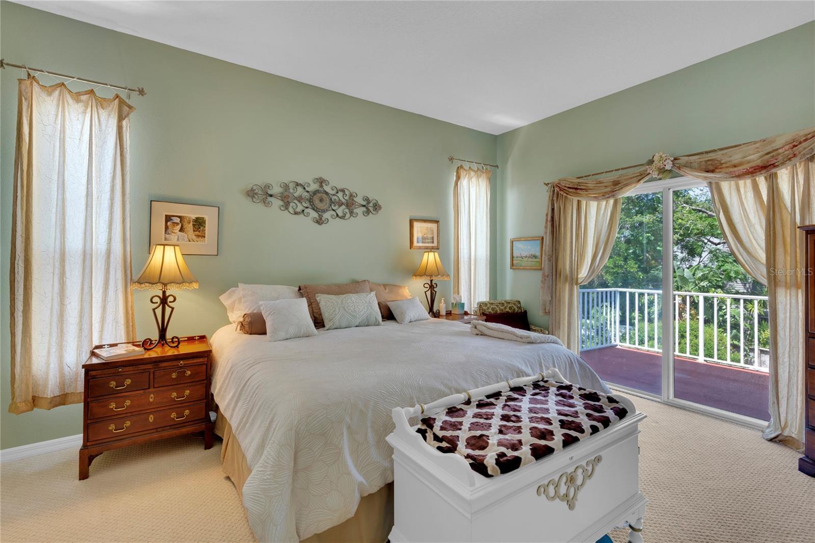 Listing photo id 32 for 2015 Long Branch Lane