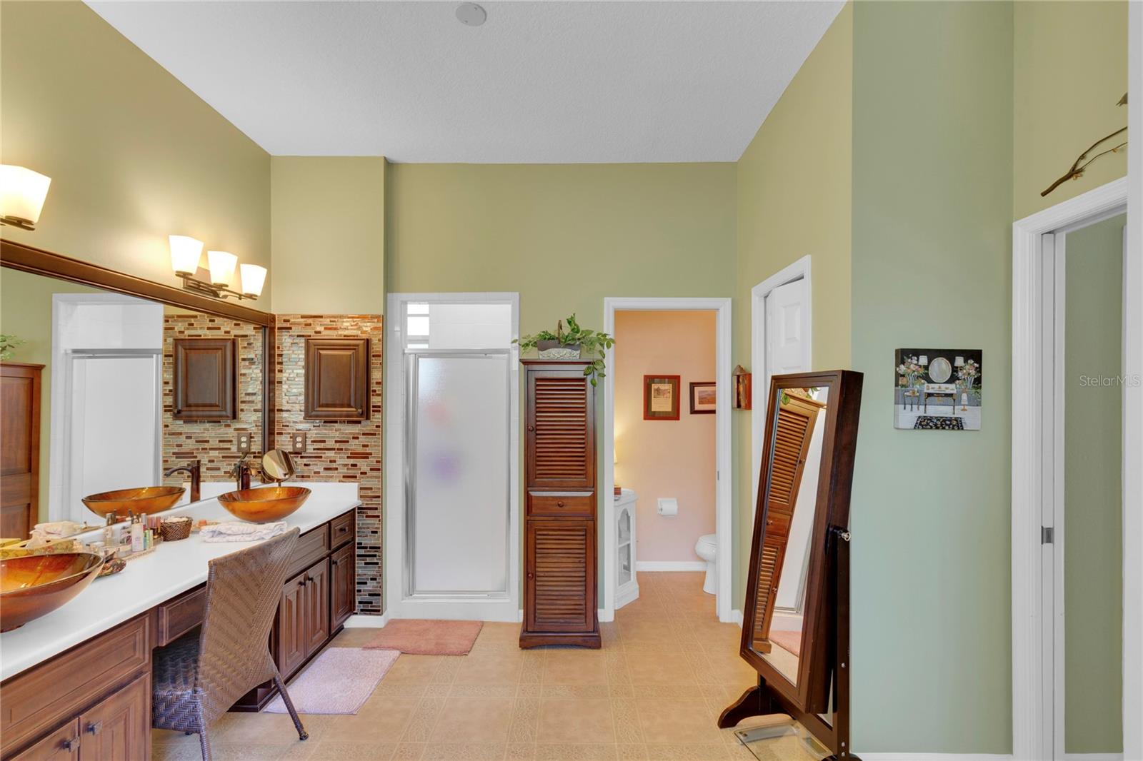 Listing photo id 36 for 2015 Long Branch Lane