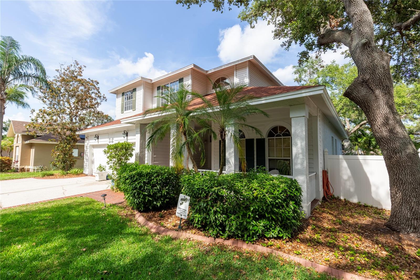 Listing photo id 3 for 2015 Long Branch Lane