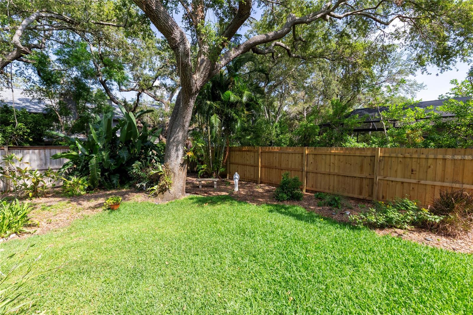 Listing photo id 52 for 2015 Long Branch Lane