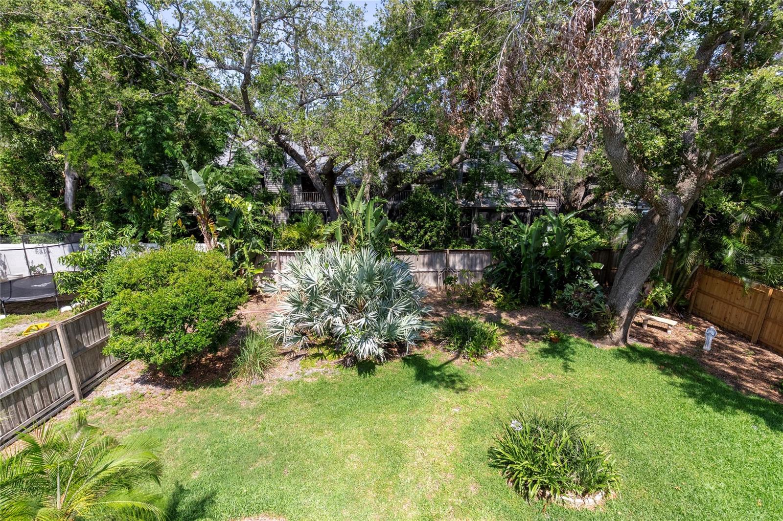 Listing photo id 53 for 2015 Long Branch Lane