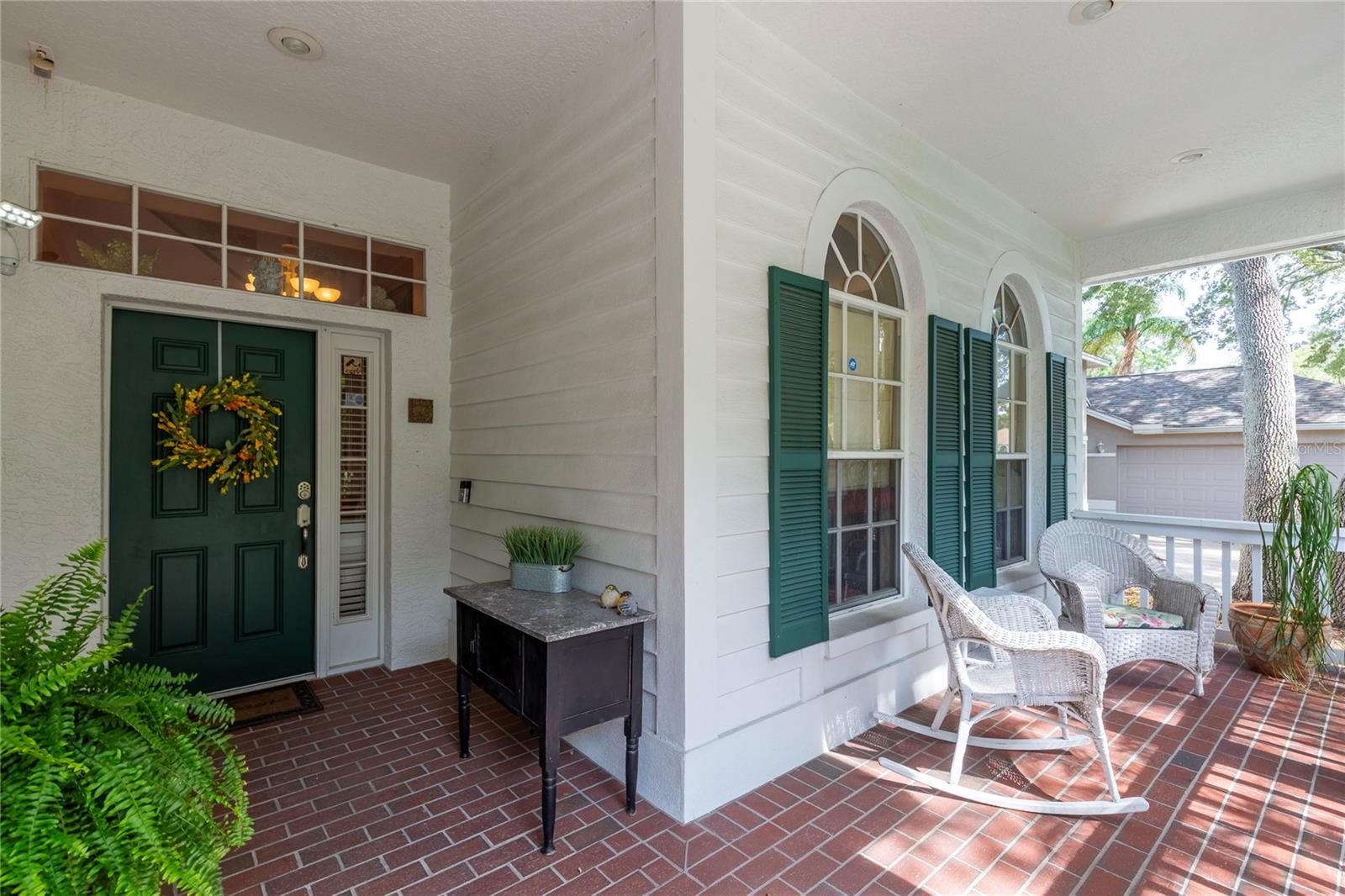 Listing photo id 4 for 2015 Long Branch Lane