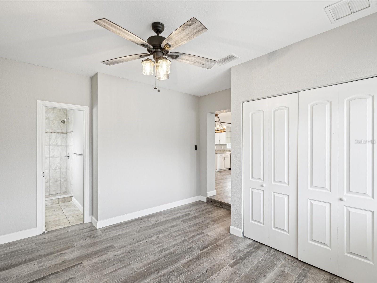 Image 19 of 67 For 605 Gardenia Street