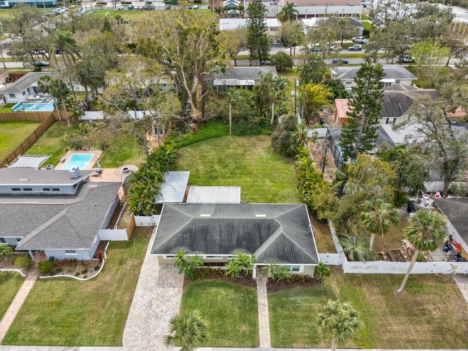 Image 41 of 67 For 605 Gardenia Street