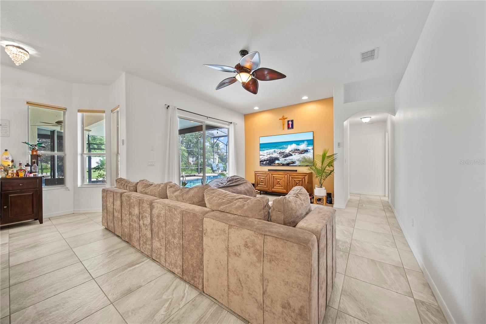 Image 5 of 48 For 603 Loma Del Sol Drive