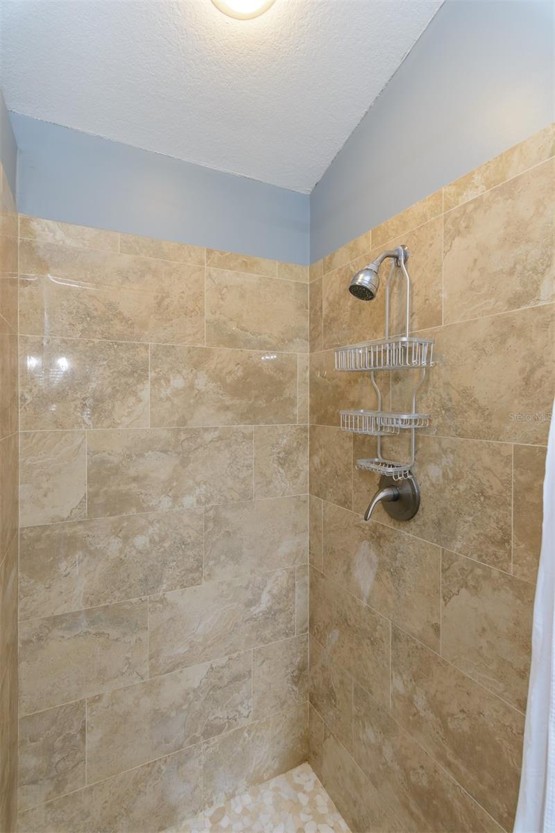 Image 35 of 76 For 5619 Essex Court