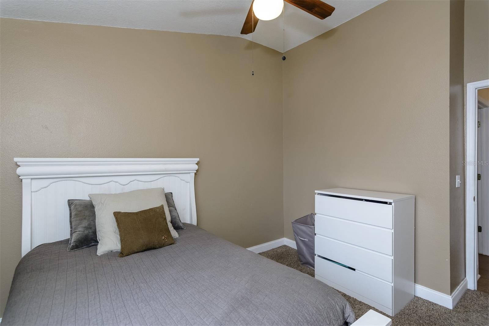 Image 40 of 76 For 5619 Essex Court