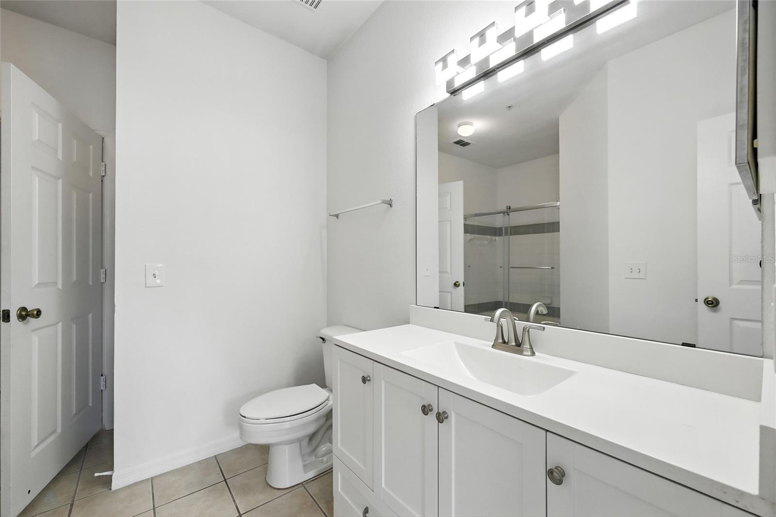 Image 30 of 39 For 3209 Parkchester Square Boulevard 302
