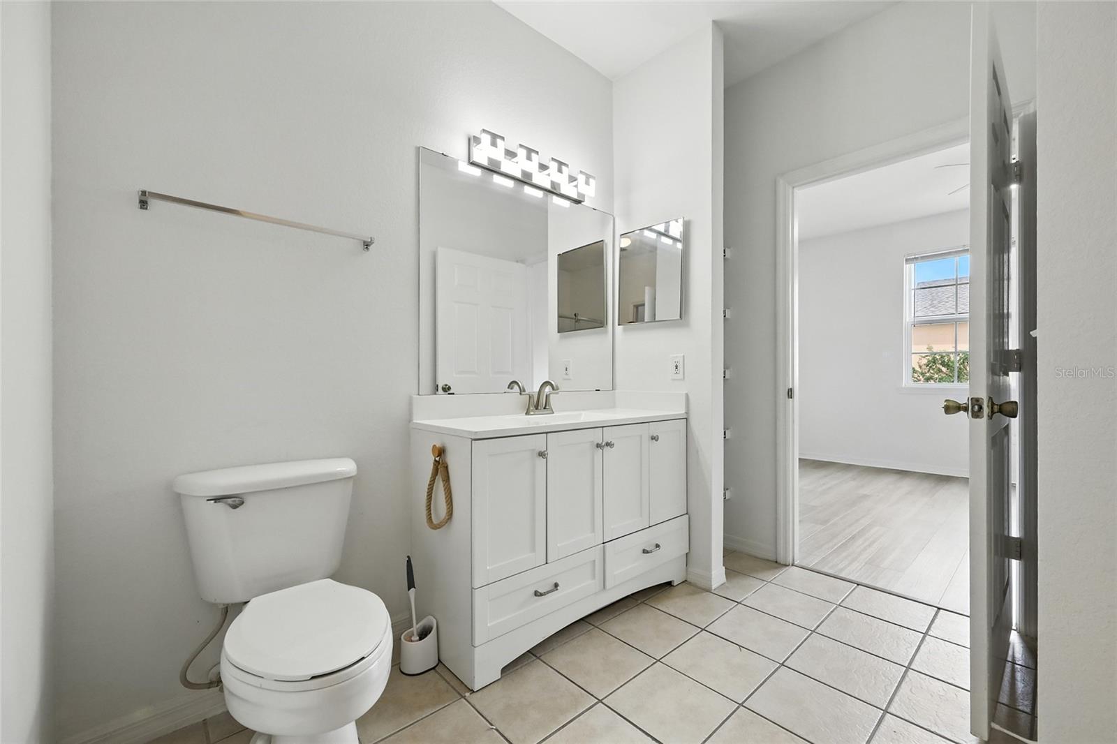 Image 37 of 39 For 3209 Parkchester Square Boulevard 302