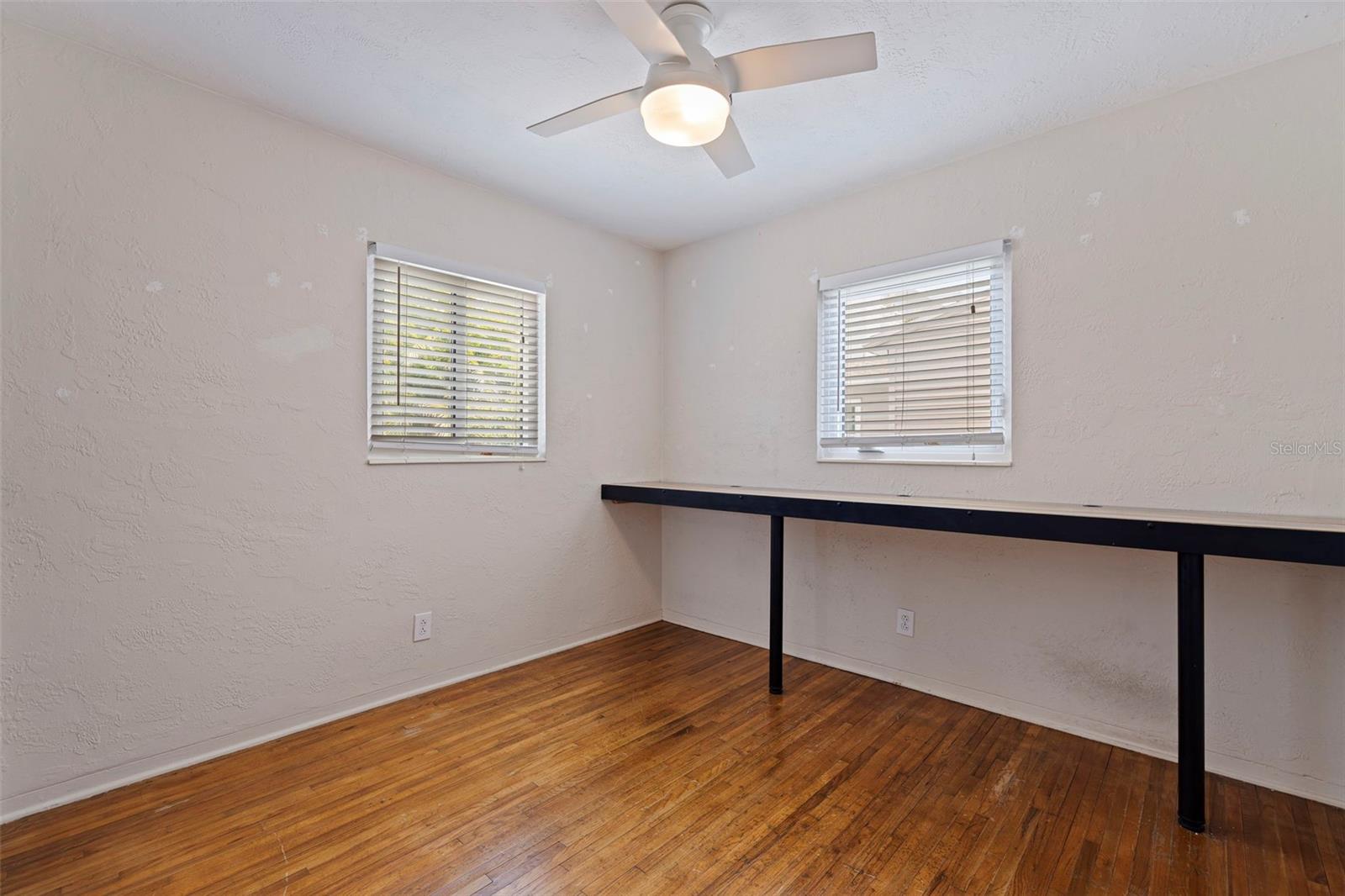 Image 17 of 34 For 131 44th Avenue N