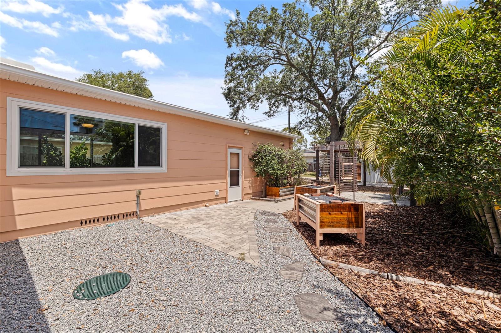 Image 23 of 34 For 131 44th Avenue N