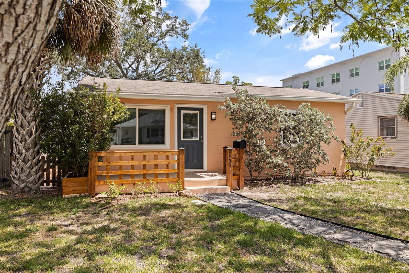 Image 3 of 34 For 131 44th Avenue N