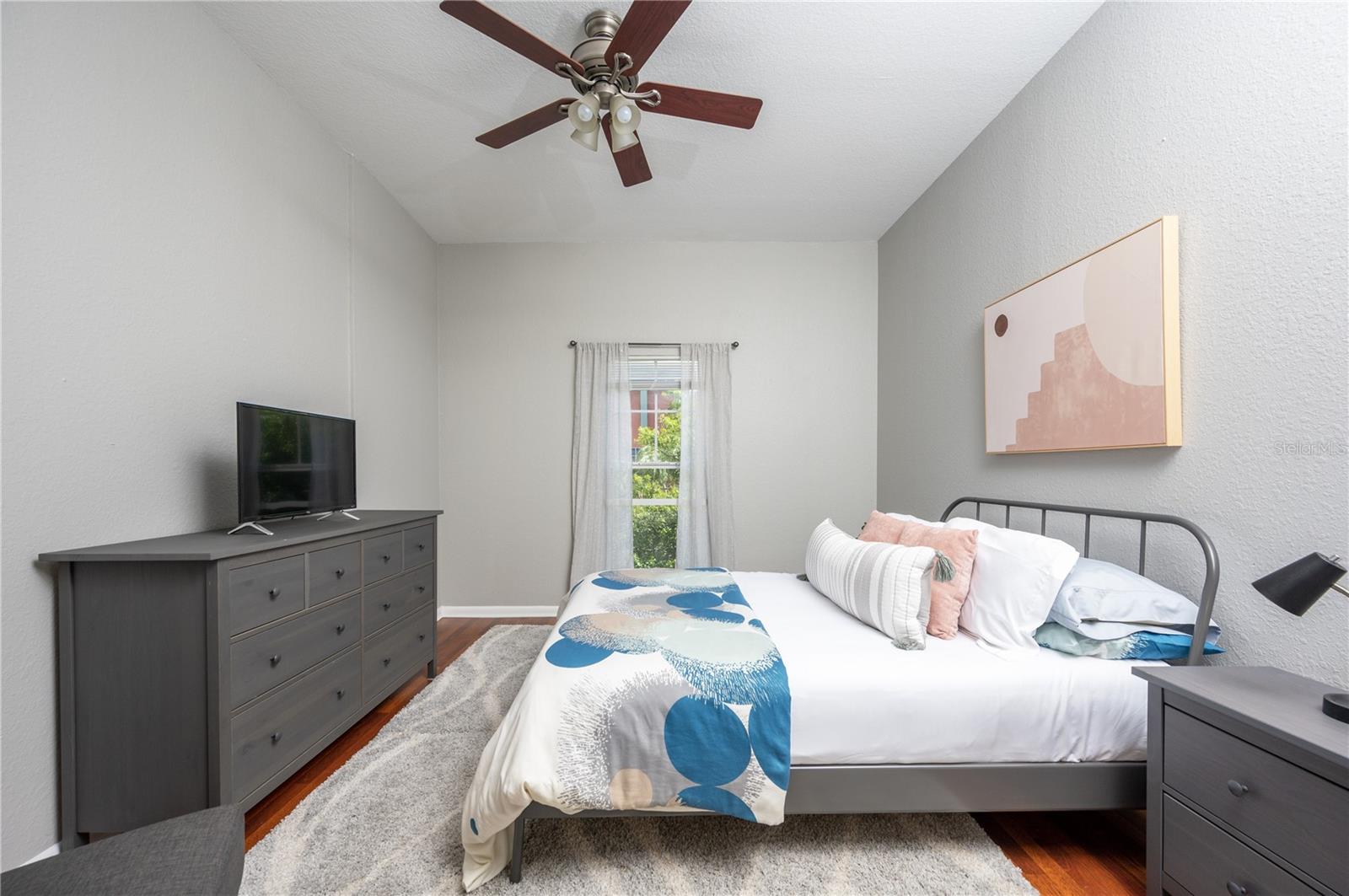Image 14 of 22 For 2421 Horatio Street 838