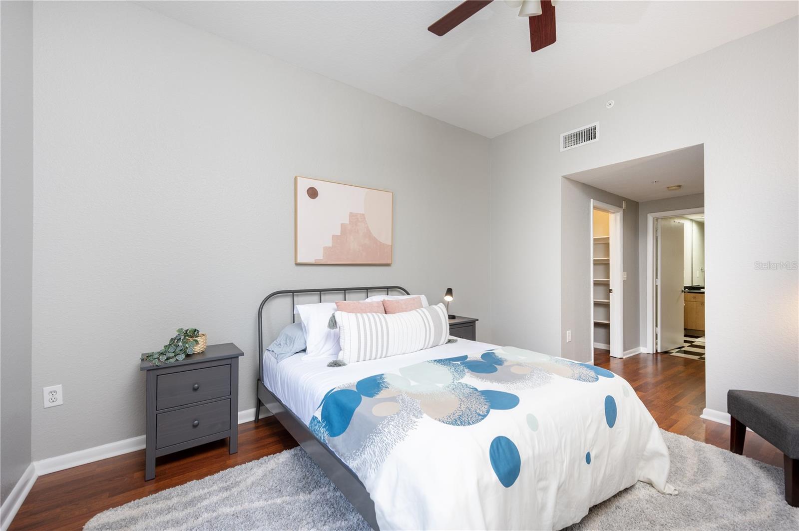 Image 16 of 22 For 2421 Horatio Street 838