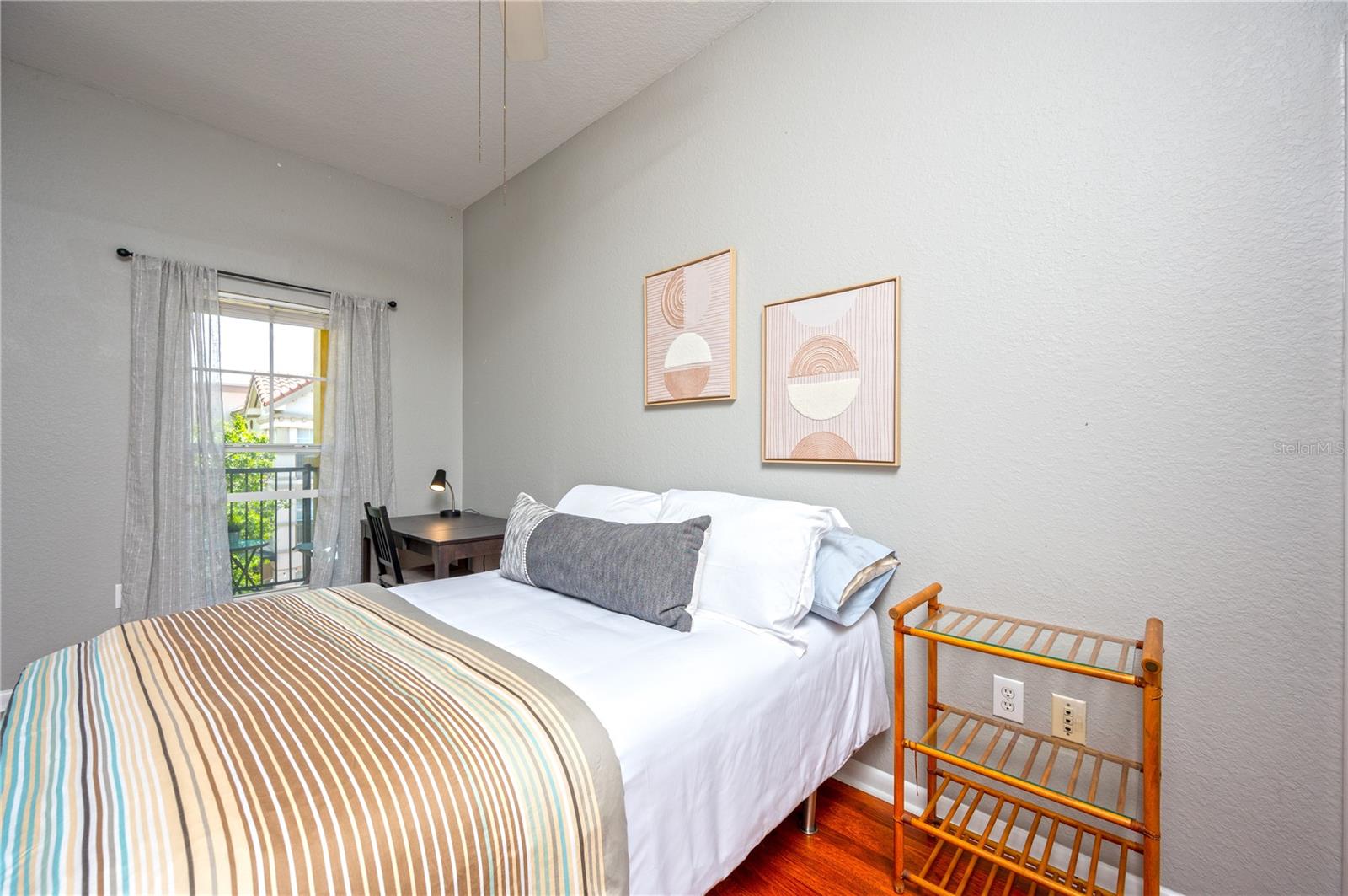 Image 18 of 22 For 2421 Horatio Street 838
