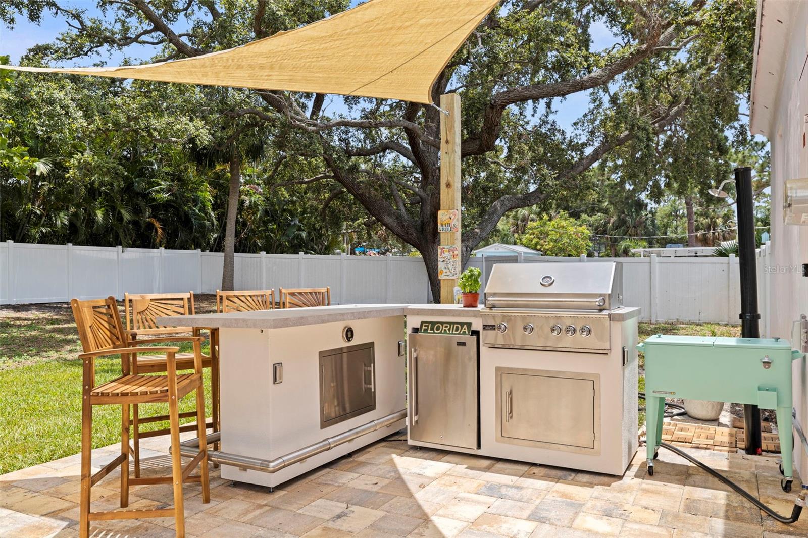 Listing photo id 21 for 1579 Bayshore Boulevard