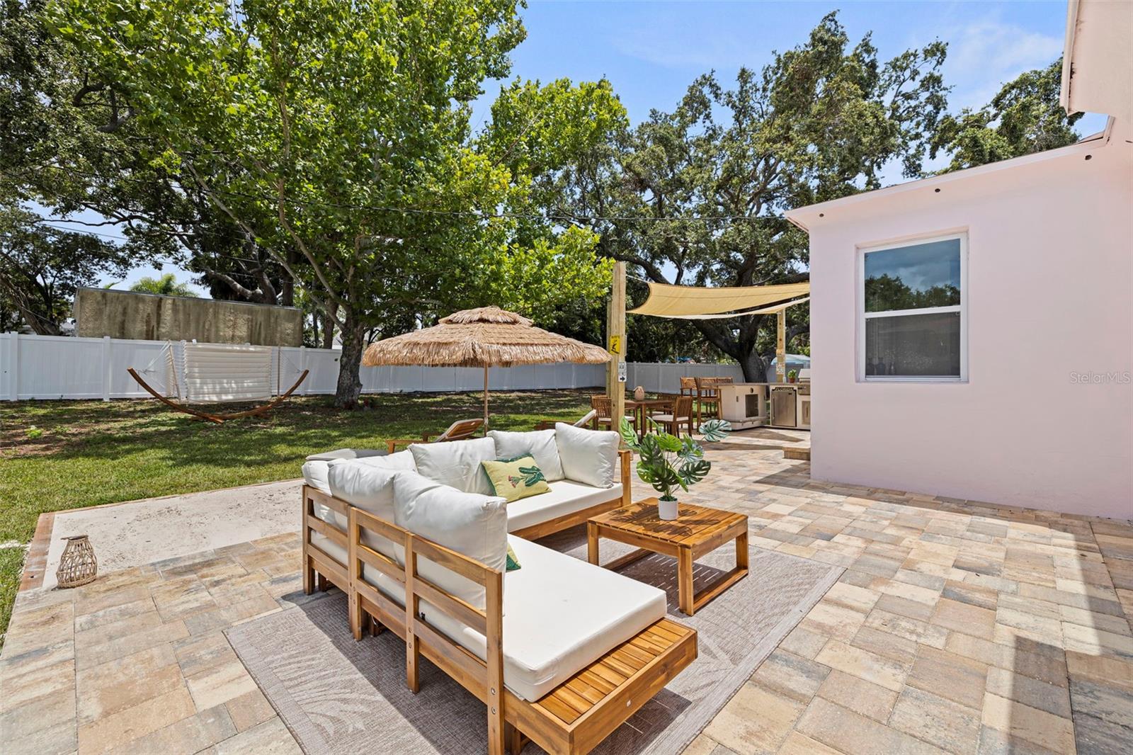 Listing photo id 25 for 1579 Bayshore Boulevard
