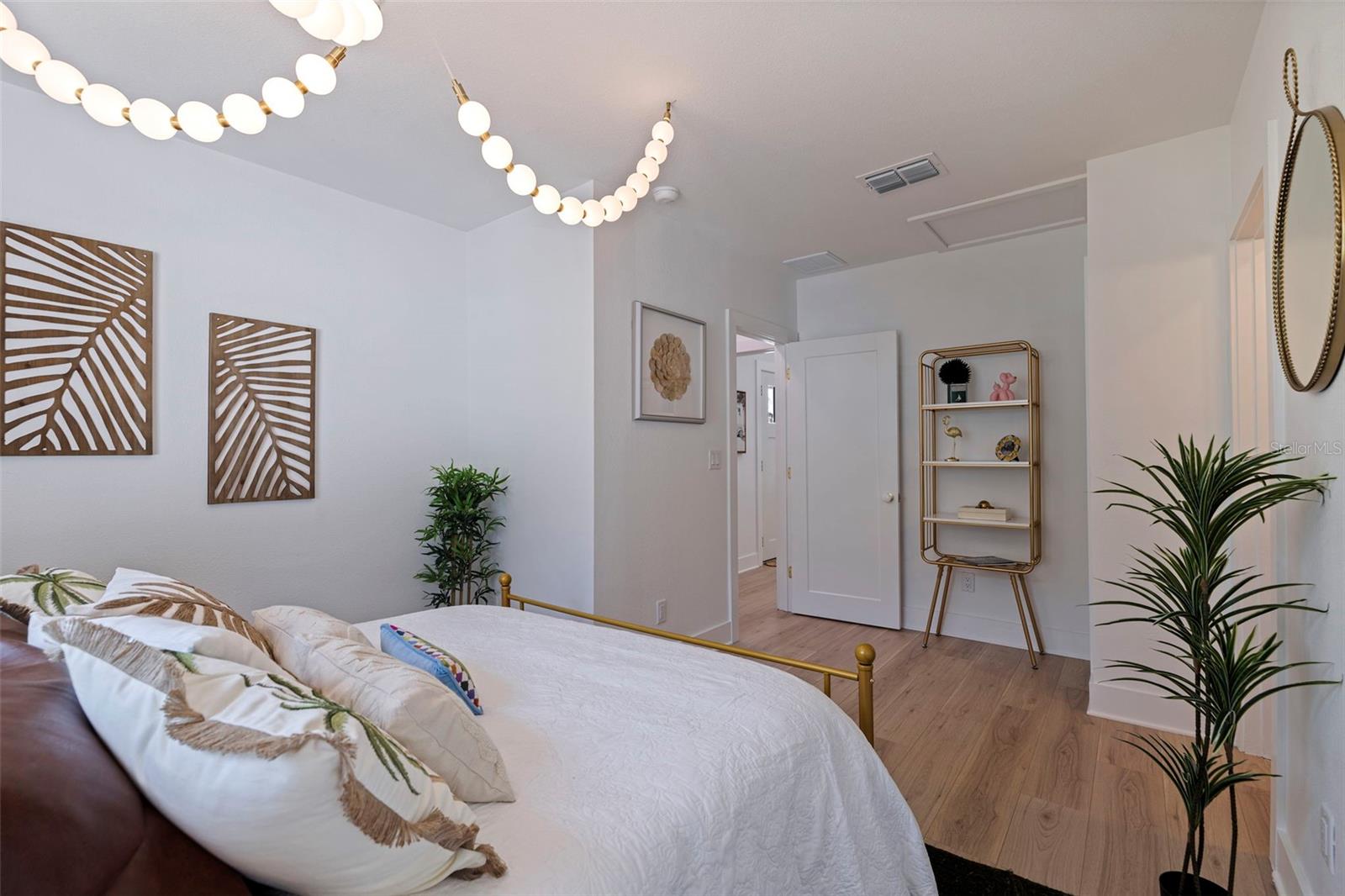 Listing photo id 28 for 1579 Bayshore Boulevard