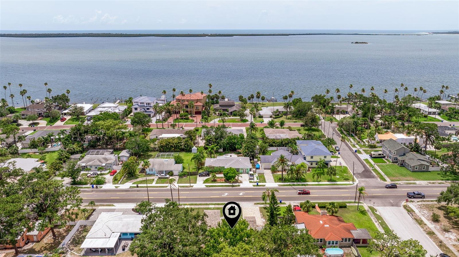 Listing photo id 36 for 1579 Bayshore Boulevard