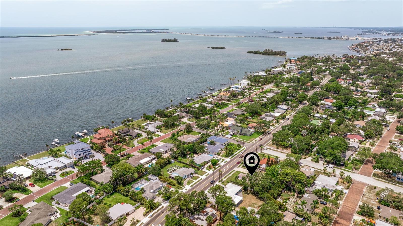 Listing photo id 39 for 1579 Bayshore Boulevard