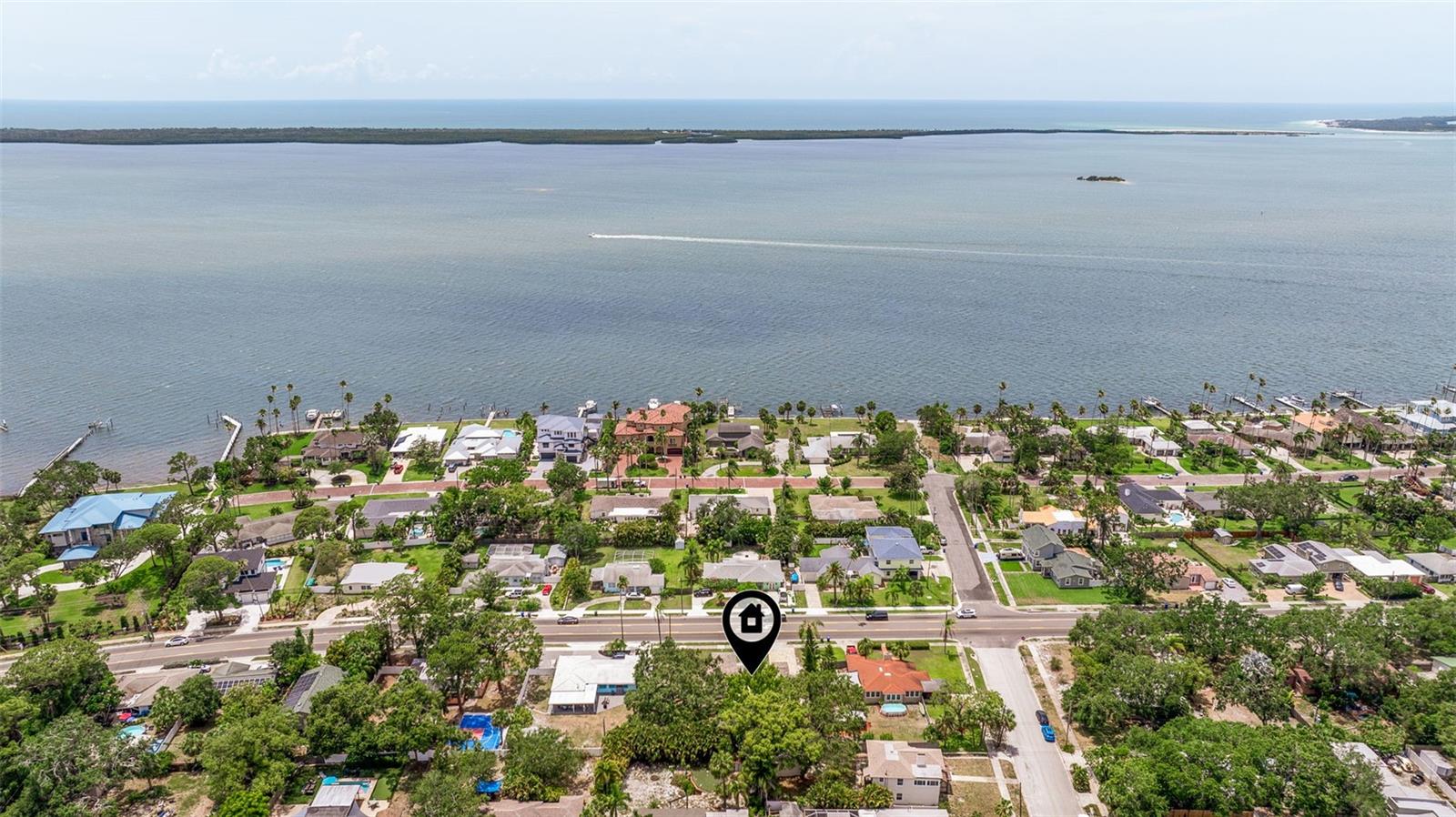 Listing photo id 40 for 1579 Bayshore Boulevard