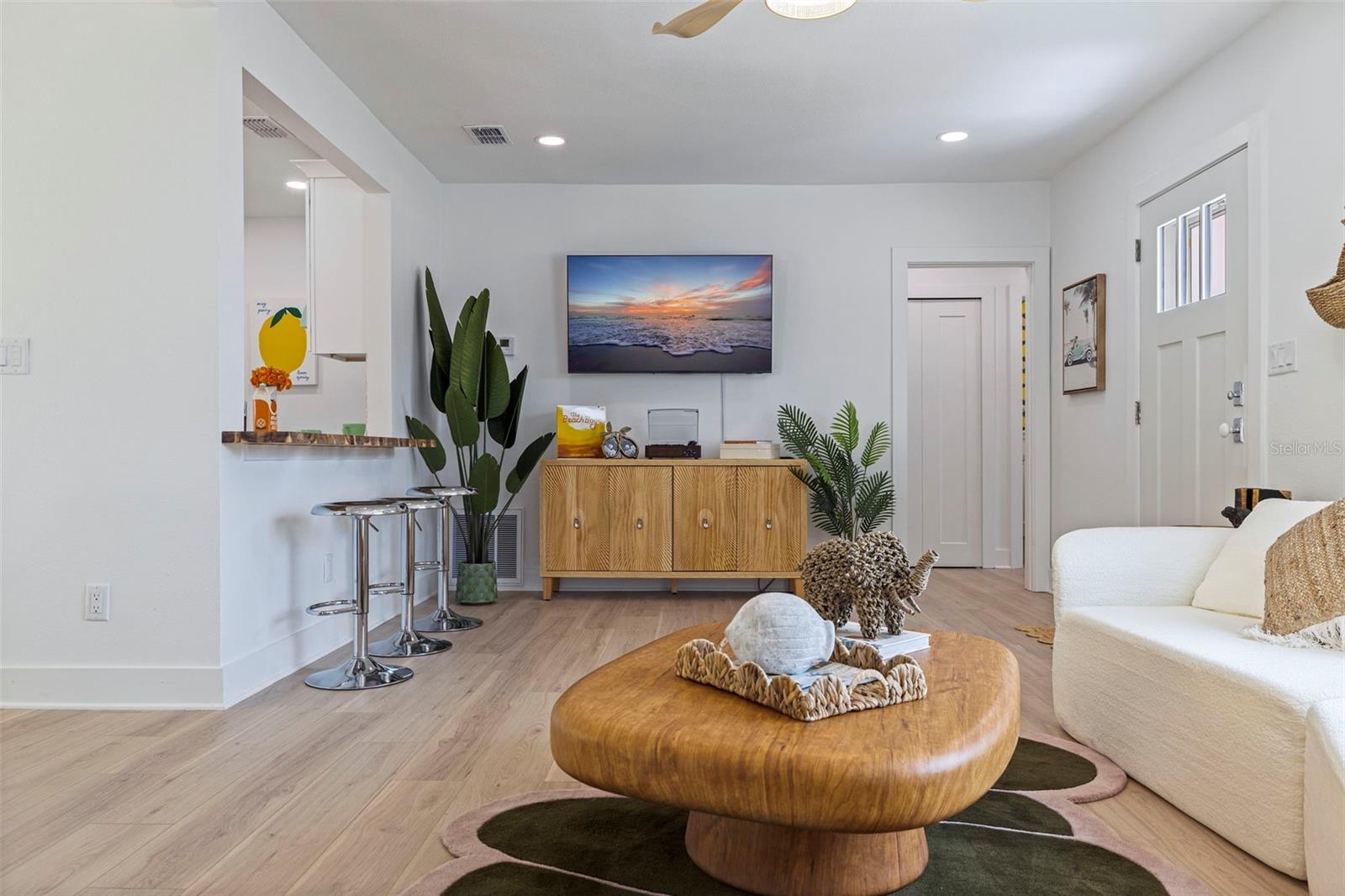 Listing photo id 5 for 1579 Bayshore Boulevard