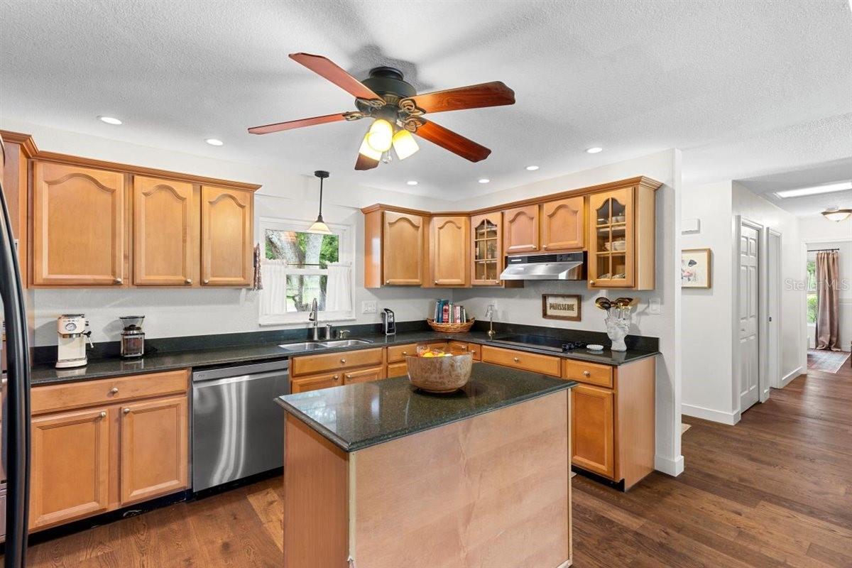 Image 17 of 75 For 9542 Wallien Drive