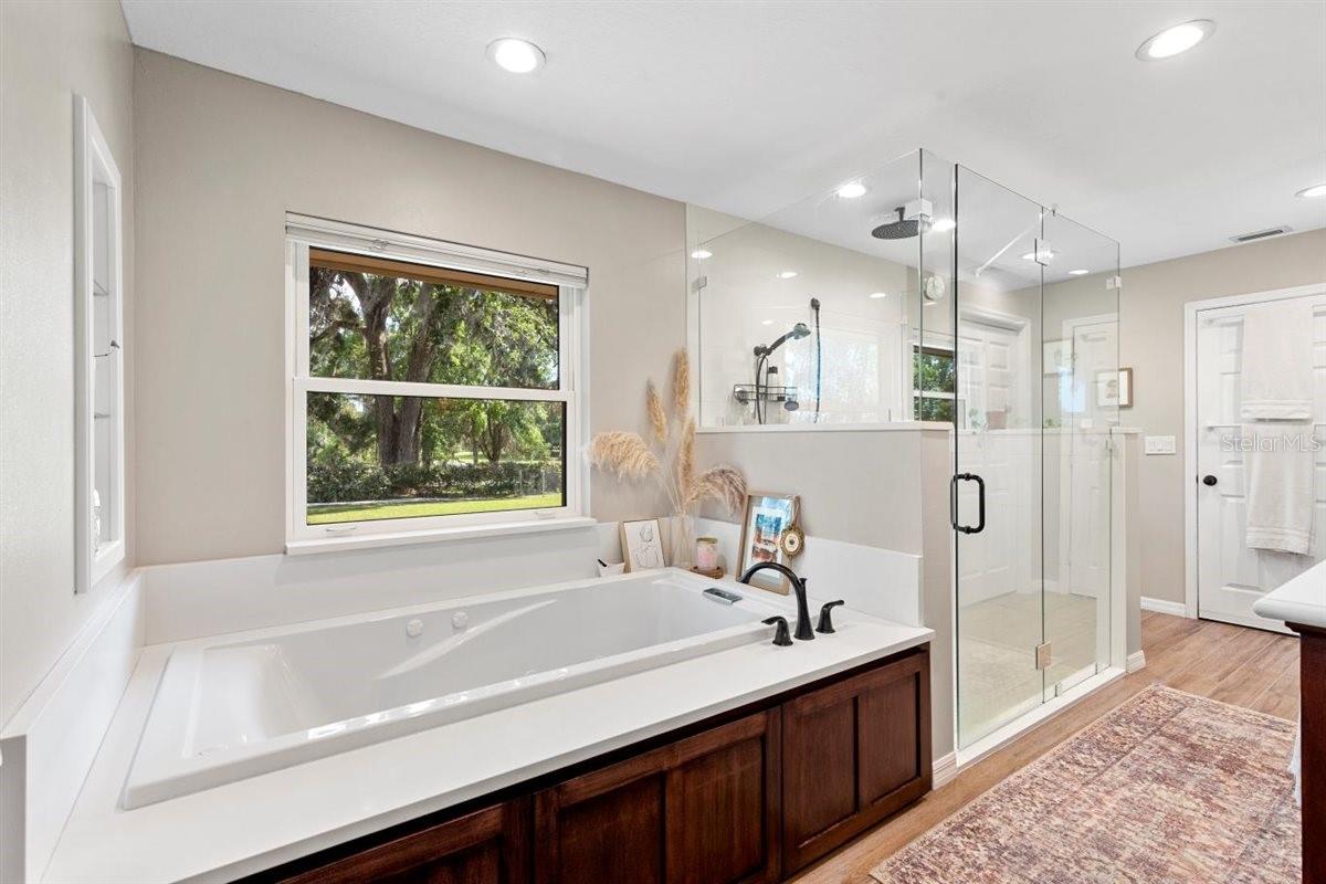 Image 32 of 75 For 9542 Wallien Drive